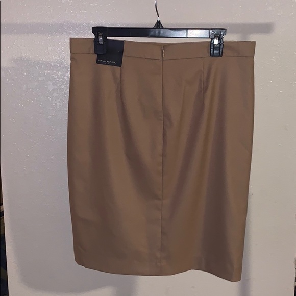 Skirt - Picture 2 of 8